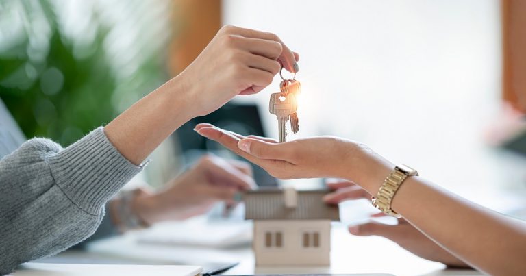The Key Professionals You Need Before Buying a House